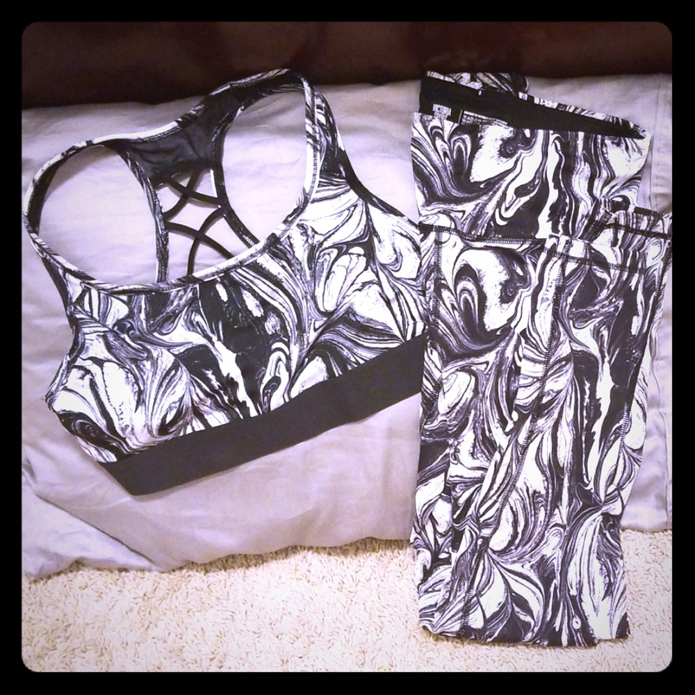 Victoria Sport by Victoria's Secret Set